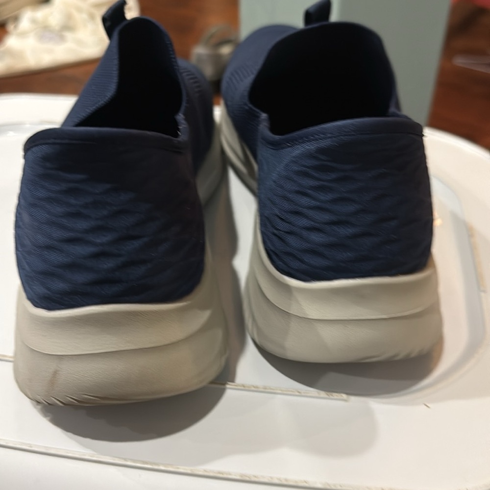 Skechers hands free sneakers - Picture 3 of 9